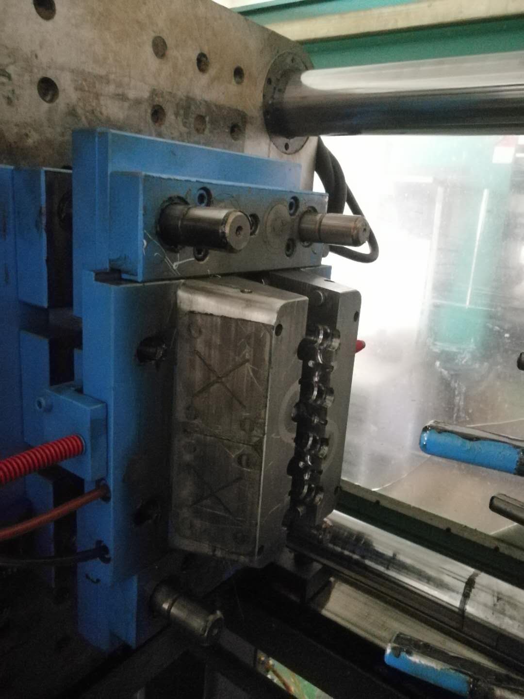 钉仓套模具后模
